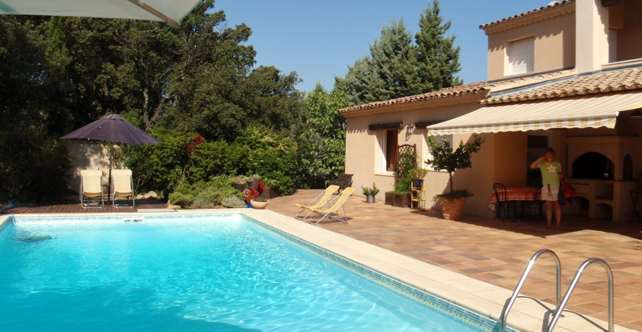 découvrez les meilleures astuces pour choisir et entretenir votre résidence secondaire. profitez pleinement de votre escapade en toute saison avec nos conseils pratiques sur l'achat, la gestion et l'aménagement de votre maison de vacances.