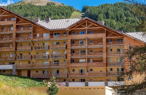 trouvez facilement des maisons de vacances abordables dans les alpes-de-haute-provence. profitez de séjours confortables, en pleine nature et à petit prix pour découvrir cette belle région.